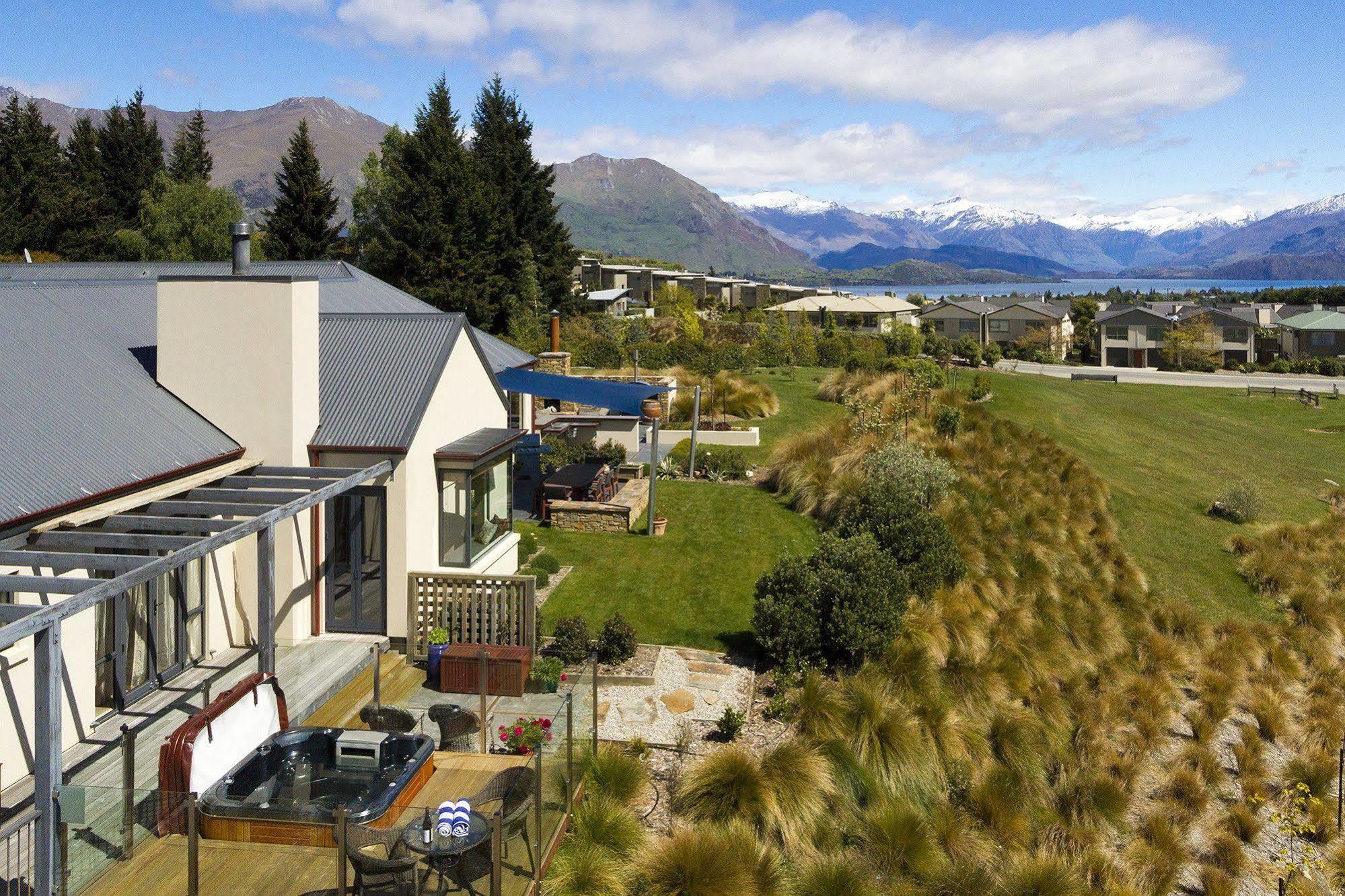 Alpine Peaks Apartment Wanaka Esterno foto