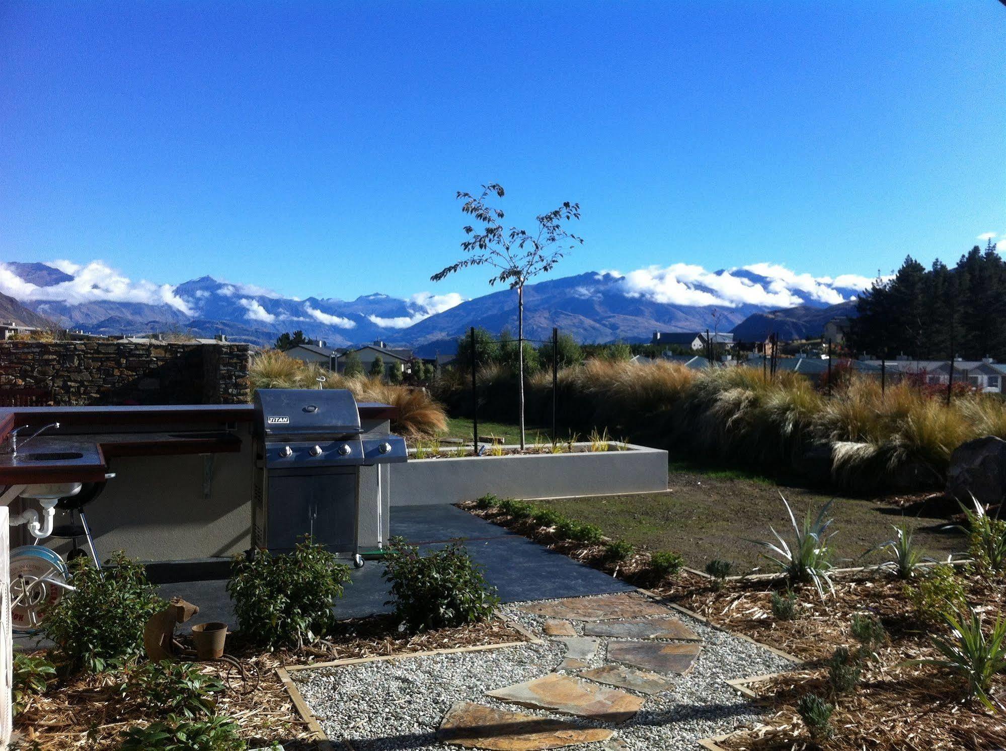 Alpine Peaks Apartment Wanaka Esterno foto